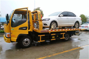 德庆附近拖车救援24小时服务热线