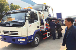 德庆汽车道路救援拖车价格